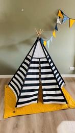 Leuke tipi tent met speelkleed en vlaggenlijn, Ophalen, Zo goed als nieuw