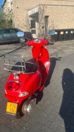 Vespa sprint 2015, Fietsen en Brommers, Scooters | Vespa, Ophalen, Maximaal 45 km/u, Vespa S, Zo goed als nieuw
