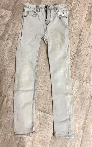 Licht grijze skinny jeans. Maat 152. (280) beschikbaar voor biedingen