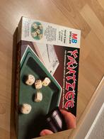 MB Yahtzee €12, Hobby en Vrije tijd, Gezelschapsspellen | Bordspellen, Ophalen of Verzenden, Zo goed als nieuw, MB Spellen