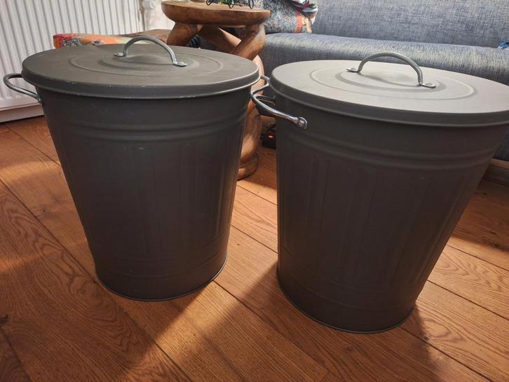 Metalen ton met deksel, Huis en Inrichting, Woonaccessoires | Prullenbakken, Gebruikt, Metaal, 50 tot 75 cm, 40 liter of meer