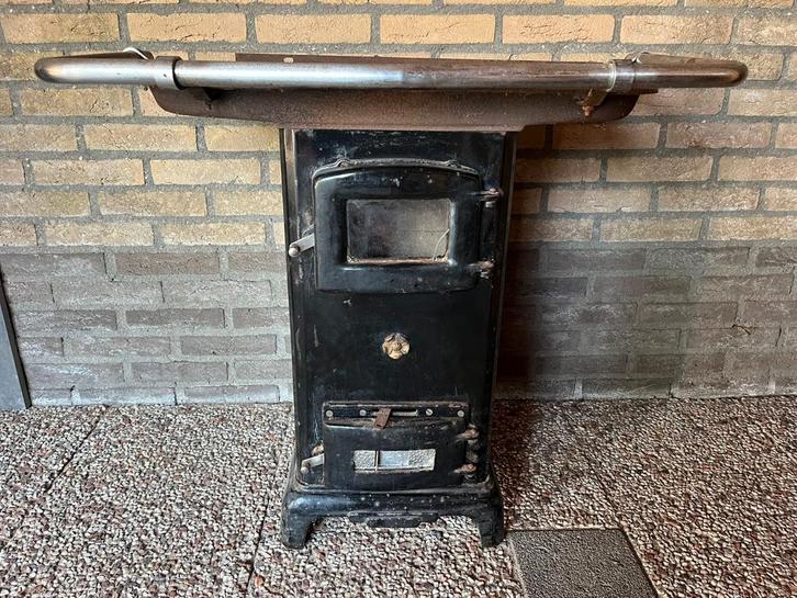Authentieke Houtkachel - Vrijstaand, Huis en Inrichting, Kachels, Gebruikt, Vrijstaand, Houtkachel, Hout, Ophalen of Verzenden