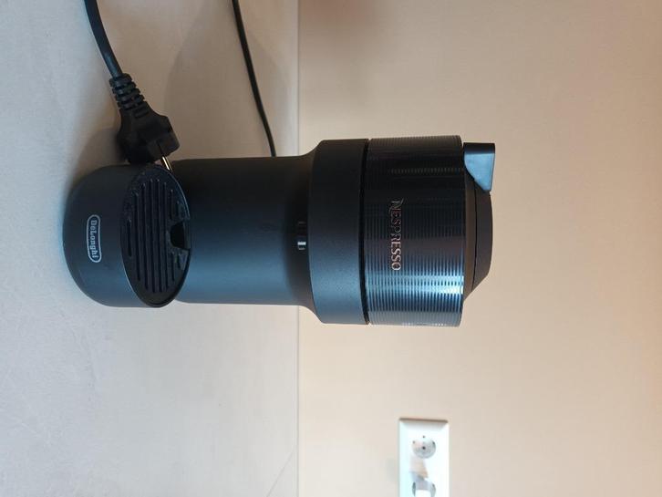 Nespresso Vertuo Next, Witgoed en Apparatuur, Koffiezetapparaten, Zo goed als nieuw, Koffiepads en cups, Koffiemachine, 1 kopje