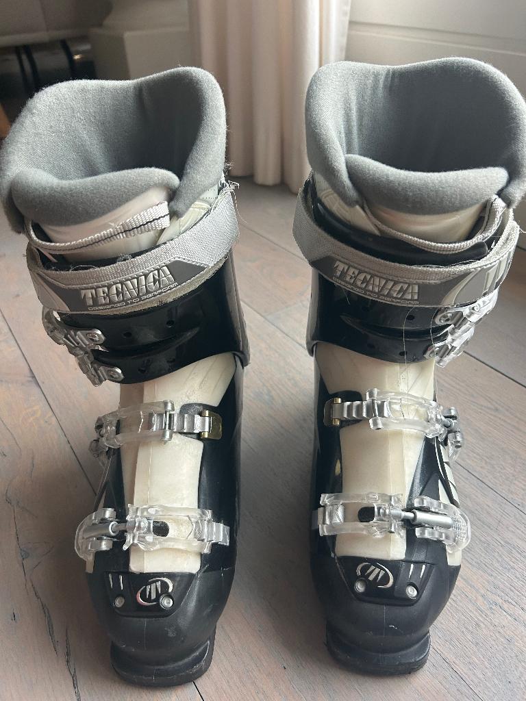 Dames Skischoen Tecnica Mega 4+ comfort fit 315 mm 270-275, Ophalen, 160 tot 180 cm, Schoenen, Zo goed als nieuw