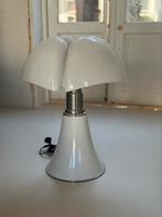 Vintage Pipistrello lamp by Gae Aulenti voor Martinelli, Huis en Inrichting, Lampen | Tafellampen, Ophalen, Zo goed als nieuw
