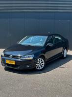 Volkswagen Jetta 1.2 TSI 77KW 2011 NWE KETTING / NWE APK, Voorwielaandrijving, Stof, Parkeersensor, Zwart
