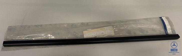 NOS sierlijst achterportier rechts voor Mercedes-Benz W202, Auto-onderdelen, Carrosserie en Plaatwerk, Mercedes-Benz, Nieuw, Ophalen of Verzenden