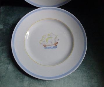 Arabia Finland: twee handbeschilderde diner borden Zeilschip beschikbaar voor biedingen