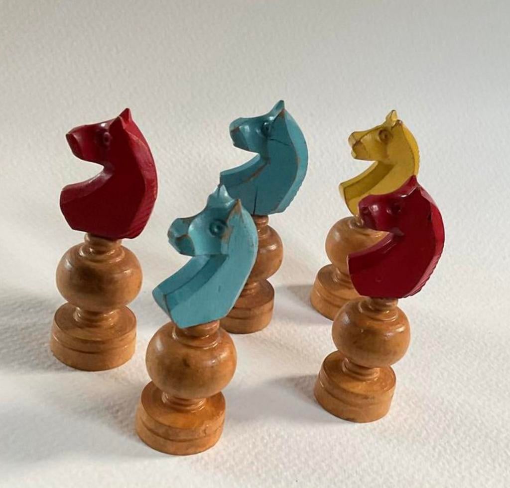 5 Schaakstukken paardjes 1950 buxushout, Ophalen of Verzenden