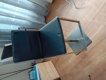 Barkrukken (kunstleer) 2 stuks beschikbaar voor biedingen