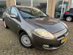 Fiat Bravo 1.4 Dynamic - Airco - Cruise - Trekhaak, Auto's, Fiat, Voorwielaandrijving, Gebruikt, 4 cilinders, Bruin