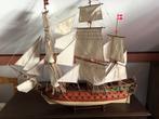 Houten scheepsmodel model 17de eeuw. i.v.m ontspullen, Hobby en Vrije tijd, Modelbouw | Boten en Schepen, Ophalen