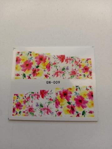 Velletje nagel water decals stickers GN-009 wit met bloemen  beschikbaar voor biedingen
