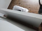 Grote Witte Eettafel met Dikke Poten, Ophalen
