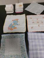 oude zakdoekjes uit oma's linnenkast uni + kinder prentjes, Verzamelen, Kleding en Patronen, Gebruikt, Ophalen