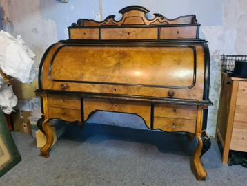 Antiek secretaire bureau met rolluik beschikbaar voor biedingen