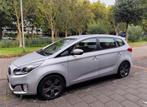 Kia Carens 7 persoons, met trekhaak en lage km-stand, Auto's, Voorwielaandrijving, 74 €/maand, 4 cilinders, 7 stoelen