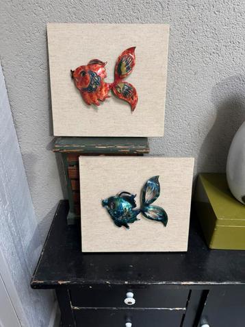 Twee unieke emaille vissen ( wand decoratie ) beschikbaar voor biedingen