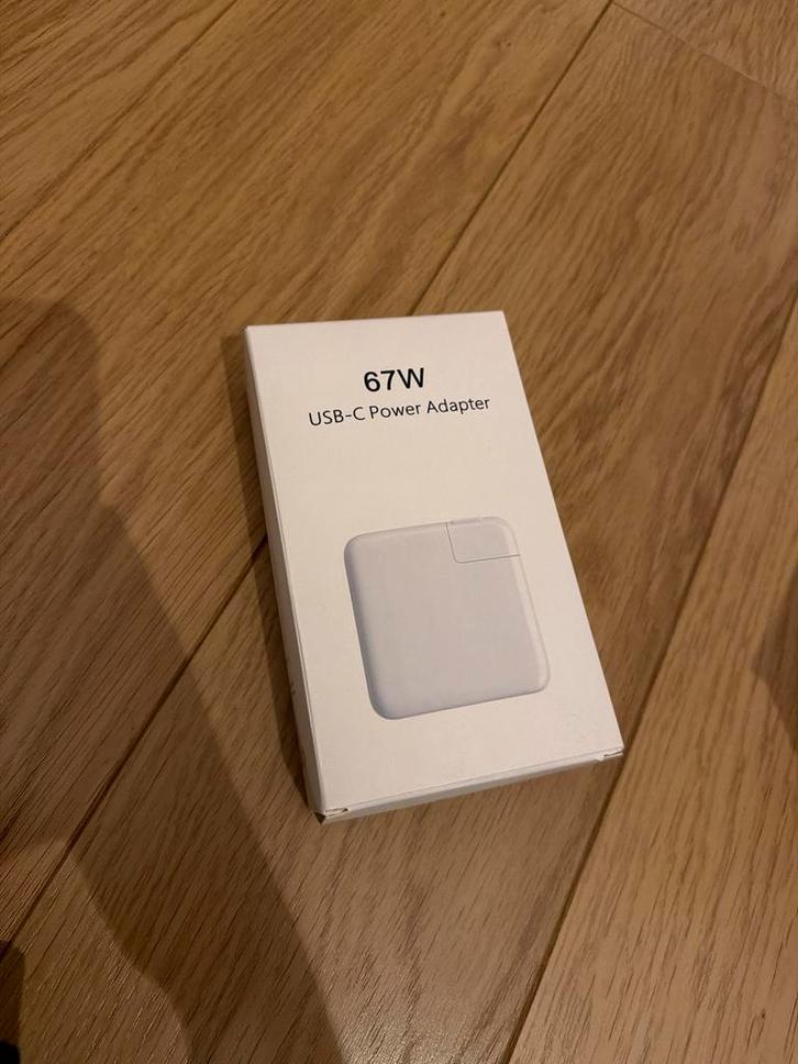 USB-C Power Adapter 67W, Computers en Software, Laptop-opladers, Nieuw, Ophalen of Verzenden