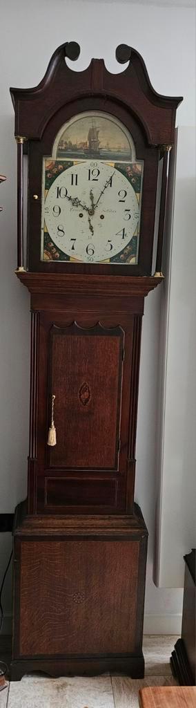 Antieke Staande Klok beschikbaar voor biedingen