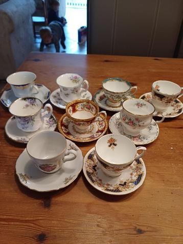 Vintage koffie/thee kopjes  9 stuk of per stuk beschikbaar voor biedingen