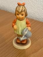 Hummel beeldje "Muß noch Giesen", Verzamelen, Beelden en Beeldjes, Verzenden, Zo goed als nieuw, Hummel