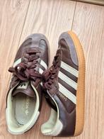 Bruine samba maat 38 en half, Kleding | Dames, Schoenen, Ophalen of Verzenden, Zo goed als nieuw, Bruin