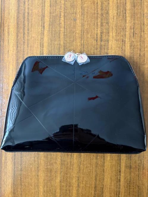 Yves Saint Laurent lakleer zwart toilettas 100% origineel!!!, Sieraden, Tassen en Uiterlijk, Toilettassen, Nieuw, Dame, Zwart
