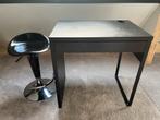 Ikea bureau micke met kruk, Huis en Inrichting, Bureaus, Ophalen, Gebruikt