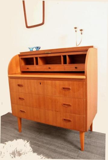 Egon Ostergaard rol top secretary - mid century design beschikbaar voor biedingen