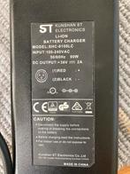 Fietsaccu oplader bijna niet gebruikt!, Fietsen en Brommers, Fietsaccessoires | Fietsaccu's, Ophalen of Verzenden, Zo goed als nieuw