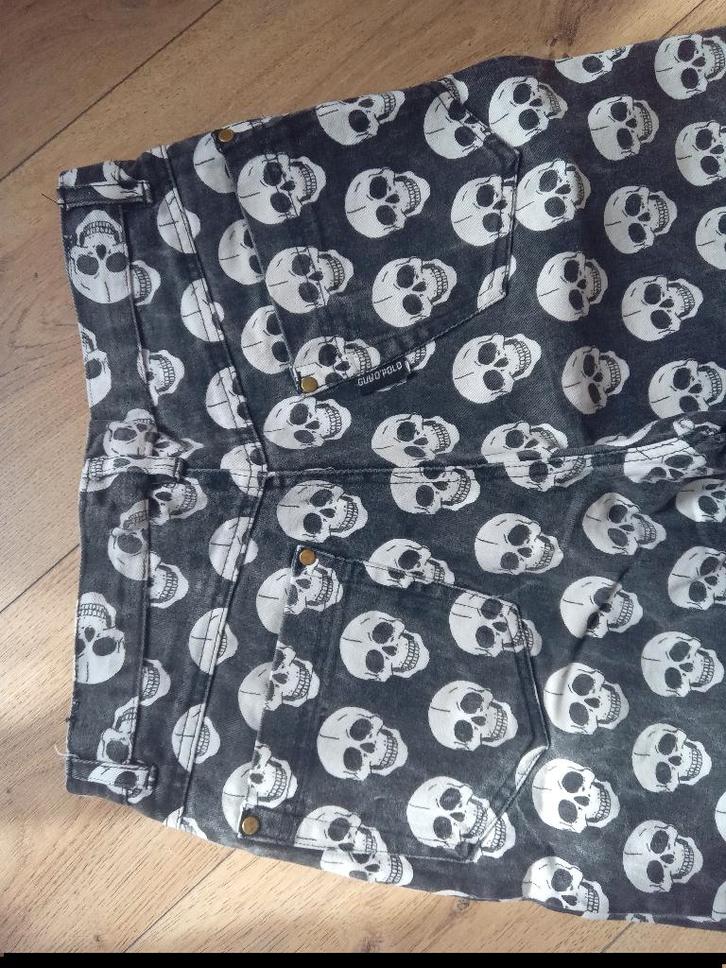 Damesbroek, high waist skull jeans, Kleding | Dames, Broeken en Pantalons, Zo goed als nieuw, Maat 36 (S), Zwart, Lang, Ophalen of Verzenden
