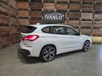 BMW X1 XDrive25e High Executive M-Sport LED PANO Navi Trekha, Auto's, BMW, Gebruikt, Zwart, Leder en Stof, Wit