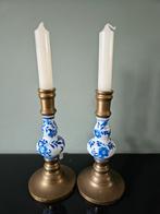 Vintage kandelaars messing met Delfts Blauw tussenstuk, Ophalen of Verzenden, Blauw, Minder dan 25 cm