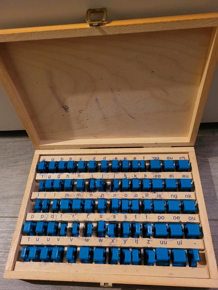 Linkprint stempels kist 4A, Diversen, Schoolbenodigdheden, Gebruikt, Ophalen