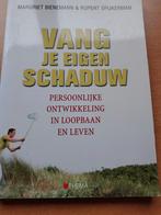 R. Spijkerman - Vang je eigen schaduw, Ophalen of Verzenden, Zo goed als nieuw, R. Spijkerman; M. Bienemann