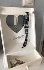 Sieraden kastje (alleen ophalen), Huis en Inrichting, Woonaccessoires | Krantenbakken en Lectuurbakken, Ophalen, Gebruikt