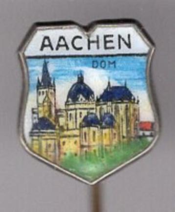 Aachen email op zilverkleurig wapen speldje ( T_041a ) beschikbaar voor biedingen