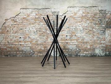 Zanotta Sciangai Zwart bij TheReSales beschikbaar voor biedingen