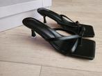 NW beeldige muiltjes kittenheels zwart 39 kunststof hakje7cm, Zwart, Nieuw, Sandalen of Muiltjes, Ophalen of Verzenden