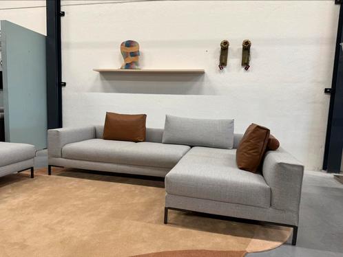Nieuw Design on Stock Aikon Lounge Hoekbank Mikton Design, Huis en Inrichting, Banken | Bankstellen, Nieuw, Hoekbank, Vierpersoons of meer