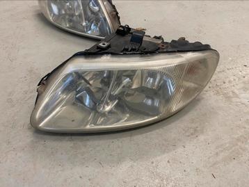 Chrysler voyager koplamp links rechts 1996/2001  beschikbaar voor biedingen