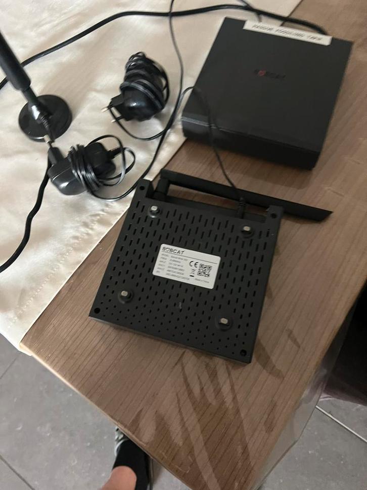 Bobcat 300, Computers en Software, Routers en Modems, Ophalen of Verzenden