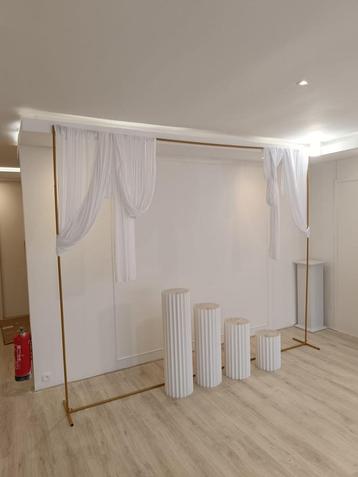 Backdrop met ribbel pilaren - te huur! beschikbaar voor biedingen
