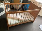 Houten Kinderbedje - Ledikant, Kinderen en Baby's, Ophalen, Gebruikt, Ledikant