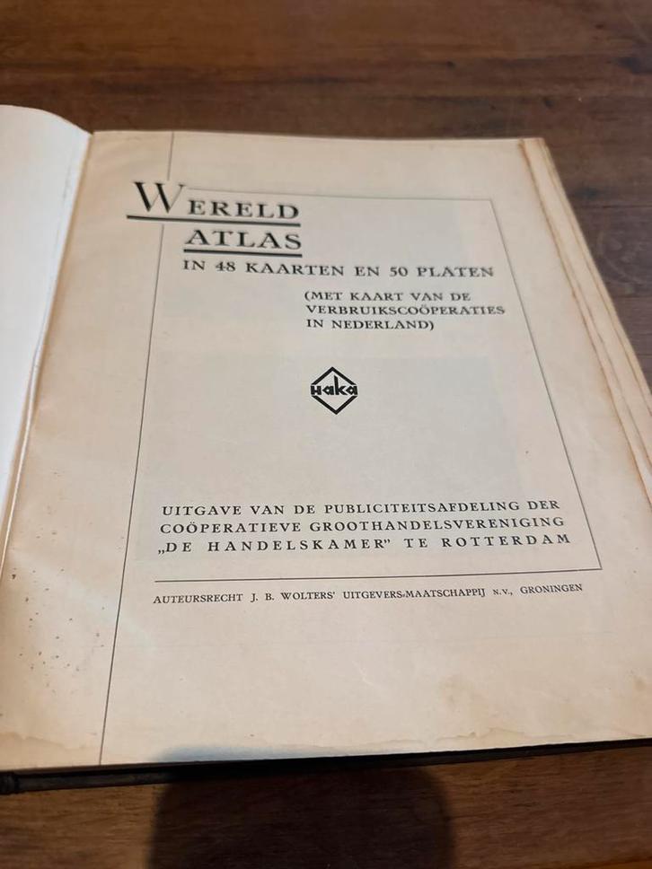 Wereldatlas Haka - J.B. Wolters, Boeken, Atlassen en Landkaarten, Gelezen, Overige atlassen, Wereld, 1800 tot 2000, Ophalen of Verzenden