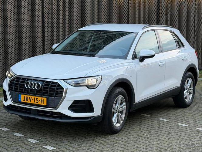 Audi Q3 45 Tfsi e 245pk - 12 mnd garantie - dealer onderh, Auto's, Audi, Bedrijf, Q3, ABS, Airbags, Airconditioning, Bluetooth