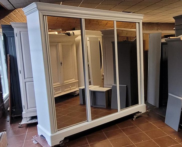 Slaapkamerkasten, kledingkasten, garderobe brocante kasten, Huis en Inrichting, Kasten | Overige, Zo goed als nieuw, Ophalen