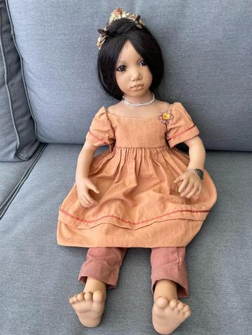 Annette Himstedt Morgana uit 1996, 60cm. beschikbaar voor biedingen