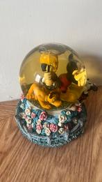 Disney Mickey mouse snow globe - muziekdoos, Ophalen of Verzenden, Mickey Mouse, Zo goed als nieuw, Beeldje of Figuurtje